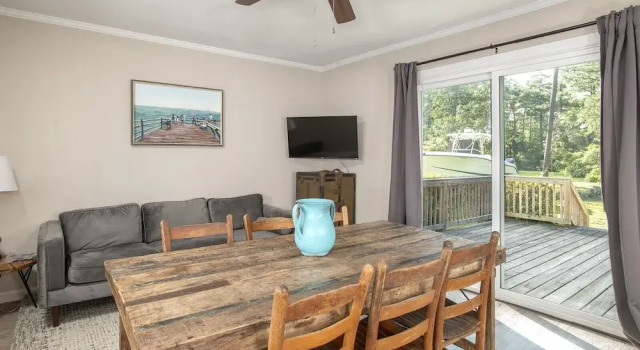 Cardinal Seas 5 Bedroom Home by RedAwning, Book Vacation Home Morehead City North Carolina