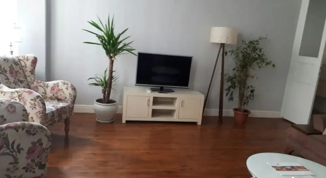 Cozy 3 Bedroom Flat near Galata Tower, Boek Hotel Beyoglu 