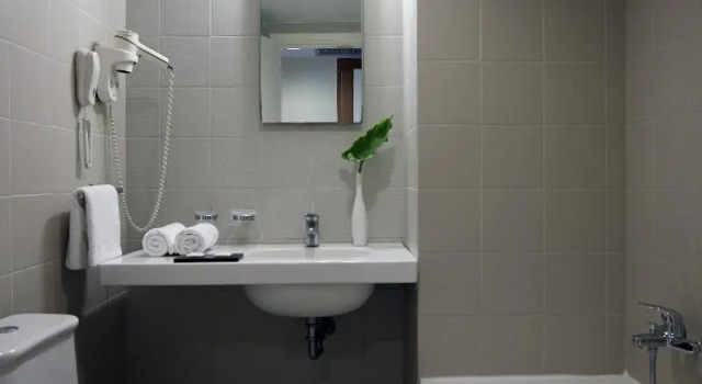 Двухместный номер Standard Angela Downtown Hotel