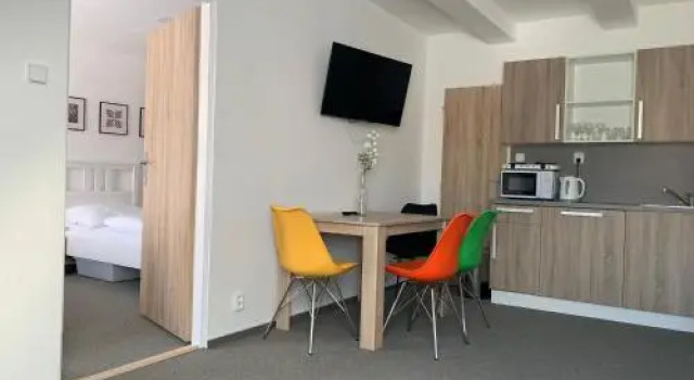 Mikulov Inn - Apartments Slunce, Prenota Hotel Hotel a Moravia meridionale con parcheggio, Parcheggio