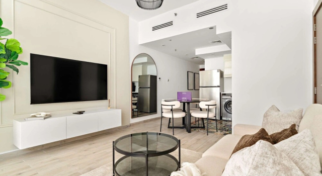 Silkhaus Classic 1BDR Stay in Jumeirah Village, Забронировать Апартаменты/квартира Отели Джумейра с бассейном, Бассейн