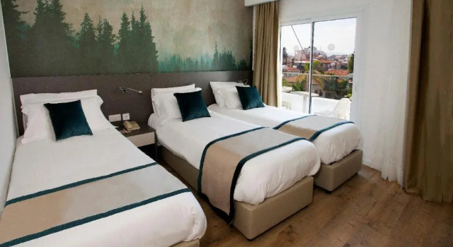 Трёхместный номер Superior Pefkos City Hotel