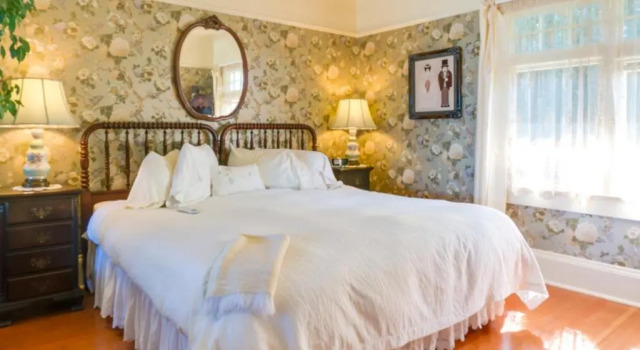Люкс Deluxe The Jabberwock Bed & Breakfast