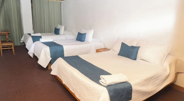 Четырёхместный номер Executive HOTEL SUAREL CENTER