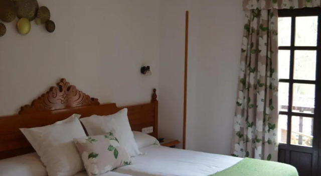 El Jisu, Book Hotel Camaleno Liébana