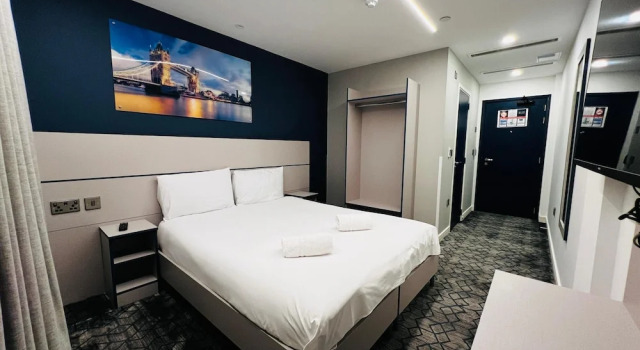 Двухместный номер Deluxe Ilford Grand Hotel