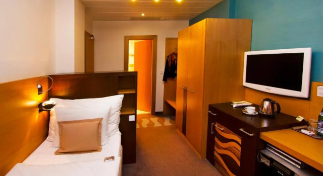 Одноместный номер Standard Danubia Gate Hotel
