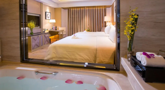 Двухместный номер Superior с видом на город New Century Grand Hotel Hangzhou Zheshang