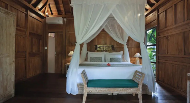 Бунгало Deluxe Maha Shanti Ubud Villa