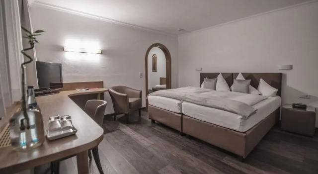 Двухместный номер Comfort с балконом Hotel Maria Theresia