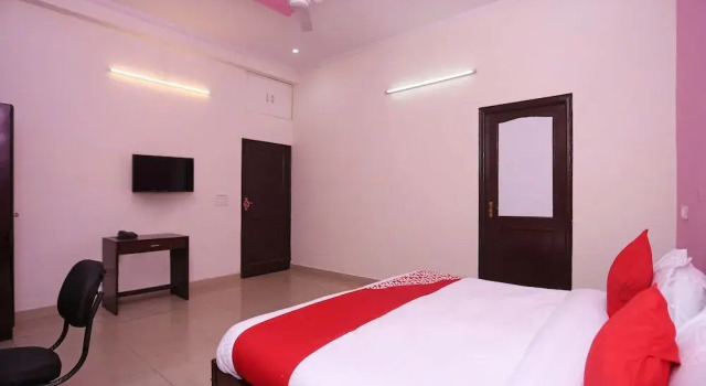 Homeystay Comfort By OYO Rooms, Varaa Hotelli Faridabad Haryana