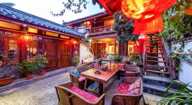 Cloud Boutique Resort - Naxi Style Shop, Забронировать Курортный отель Лицзян Юньнань, рядом с Улица Сквер-стрит Древнего города Даянь