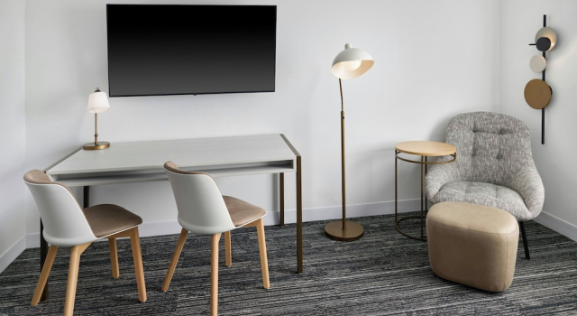 Четырёхместный люкс TownePlace Suites by Marriott Romeoville