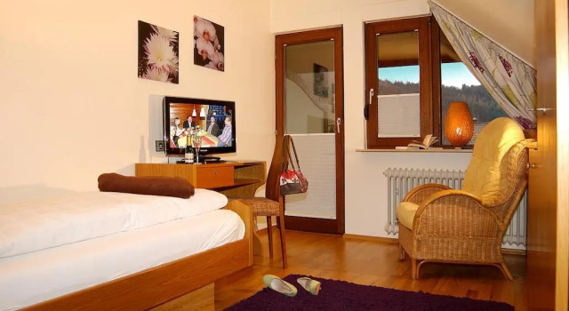 Haus Hubertus, Reserva ahora Hotel Hoteles en Baden-Wurtemberg con piscina, Piscina