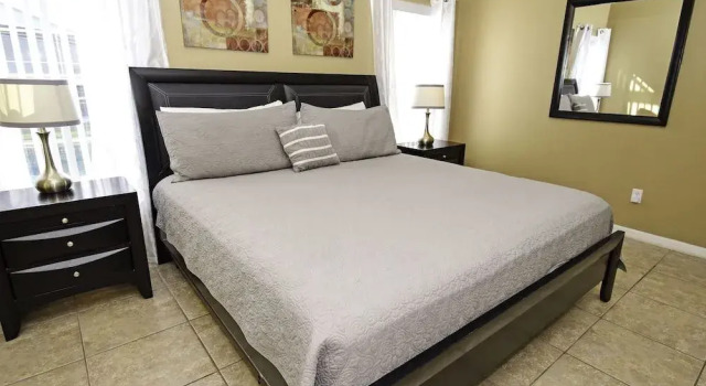 179EV South View 5 Br villa by RedAwning