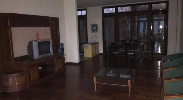 Villa Claket Alex, Prenota Villa Hotel 3 stelle a Trawas, 3*