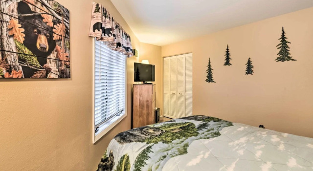 Mountain-view Angel Fire Condo: Walk to Skiing, Varaa Huoneisto Angel Fire 