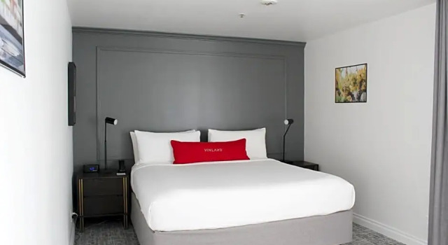 Люкс с балконом Vinland Hotel and Lounge