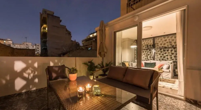 Stylish Boutique 1 Bedroom Priv. Balcony, Забронировать Бутик-отель Бутик-отели Афины, рядом с Бродвейский театр, Бутик-отель