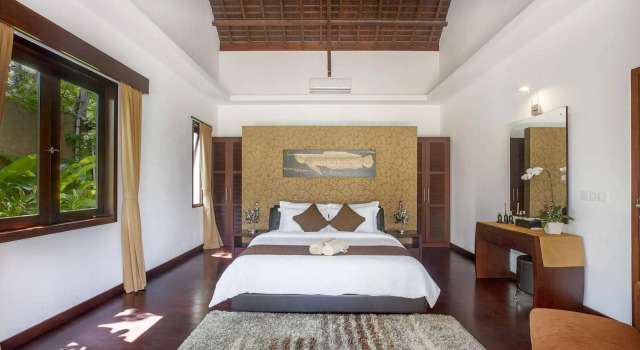 The Sanctus Villa