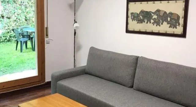 Casa Buganvilla. Apartamento con jardín, a 100 metros del centro., Забронировать Апартаменты/квартира Комильяс Cantabria Coast, рядом с Кладбище в Комильясе