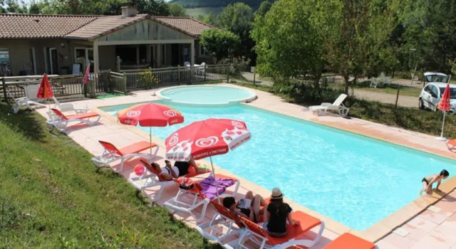 Causses & Vallées Vacances, Book Hotel Saint-Georges-de-Luzencon Aveyron