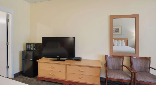 Четырёхместный номер Standard Best Western Inn