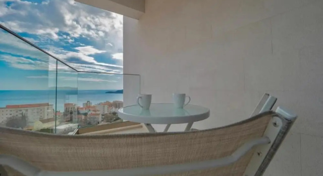 Апартаменты Deluxe Two bedroom Apartment with sea view Jake