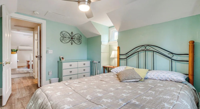 Lavish House w/ Patio - 2 Blocks to Green Lake!