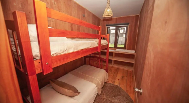 Hermosa cabaña 3, con tres dormitorios y un baño., Prenota Hotel Hotel a Los Lagos con parcheggio, Parcheggio