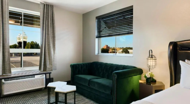 Двухместный люкс Oxford Suites Paso Robles