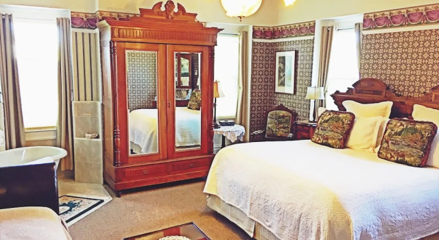 Двухместный номер Deluxe Churchill Manor
