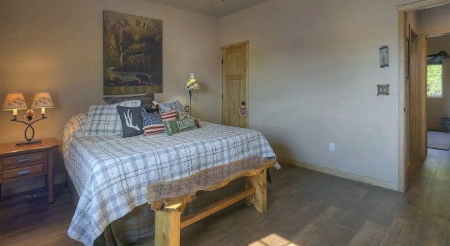 Pine River Cabin