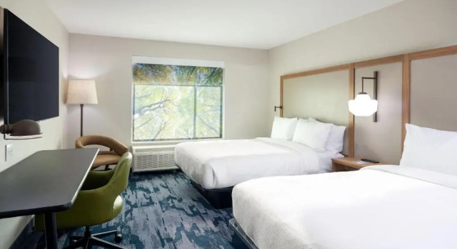 Четырёхместный номер Standard Fairfield Inn & Suites by Marriott Canton Riverstone Parkway