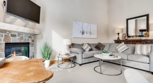 Newly Renovated, 4br Red Hawk Townhome 2338- Kids Ski Free 4 Bedroom Townhouse, Забронировать Отель Отели Кистон 4 звезды, 4*