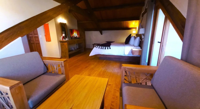 Двухместный люкс с балконом Hotel Junvay