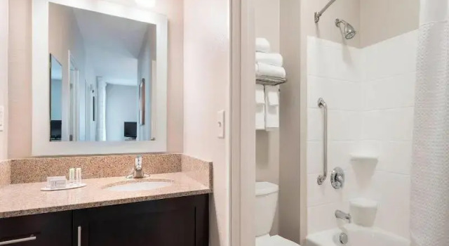 Четырёхместный люкс TownePlace Suites by Marriott San Diego Carlsbad / Vista
