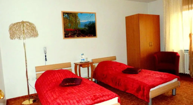 Трёхместный номер Standard Hotel Krone