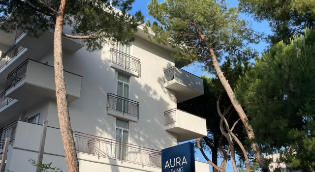 Aura Living Hotel