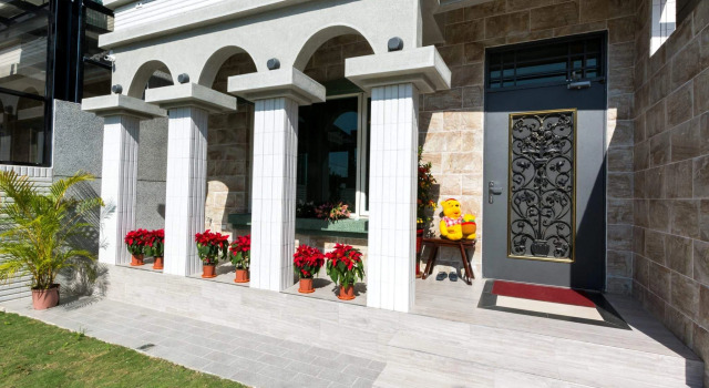 Pandora Elevator B&B