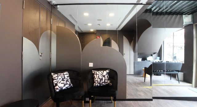 ST Signature Bugis Beach max 8 hours stay between 11 AM and 5PM  ( Not for Self-isolation)