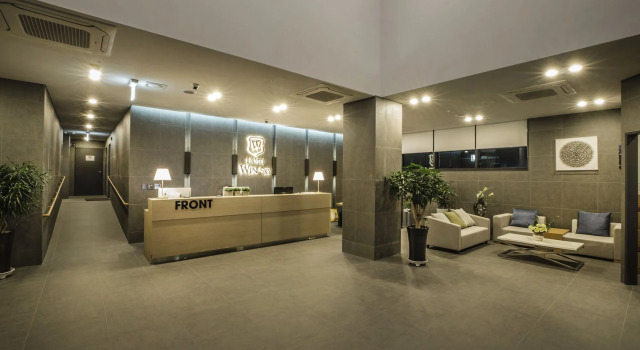 Win Sky Hotel, Забронировать Отель Отели Согвипхо с парковкой, Парковка