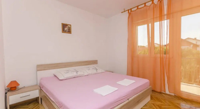 Rooms Mira rooms, Забронировать Апартаменты/квартира Водице Шибенско-Книнская жупания, рядом с Пристань для яхт ACI Водице