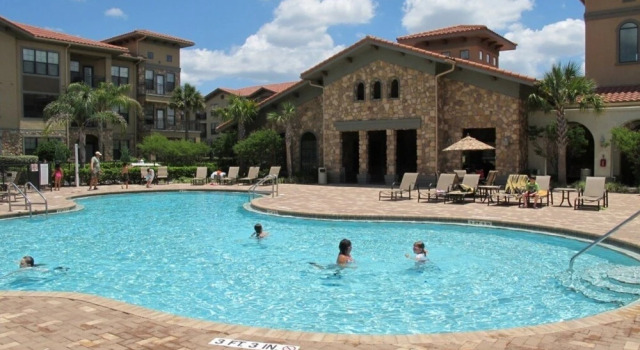 3 Bedroom 3 Bathroom Condo in Bella Piazza Resort, Buchen Sie Resort Hotels in Four Corners mit Pool, Schwimmbad