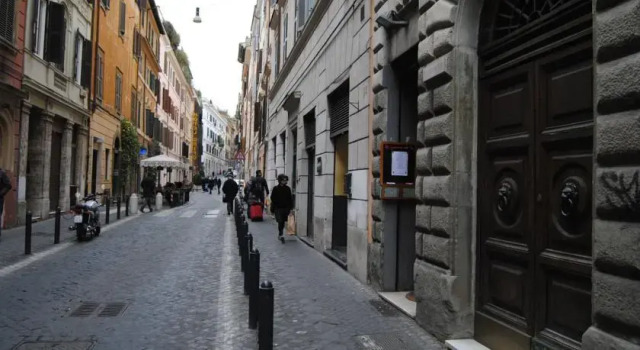 Colosseo studios, Prenota Hotel Rione Monti Roma