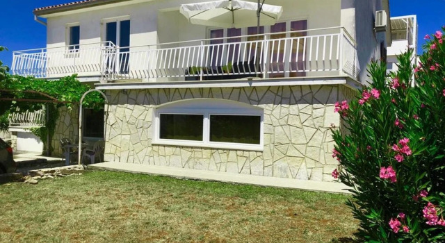 Apartment With 3 Bedrooms in Novigrad, With Enclosed Garden and Wifi Near the Beach, Забронировать Апартаменты/квартира Апартаменты Новиград, Апартаменты/квартира