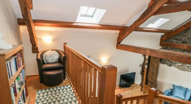 Ty Gwennol at Gilfach Goch, Book Hotel Hoteller i Llanfair med parkering, Parkering
