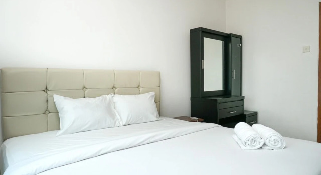 Spacious And Convenient 3br at Pangeran Jayakarta Apartment, Забронировать Апартаменты/квартира Отели Джакарты с бассейном, рядом с Glodok Market, Бассейн