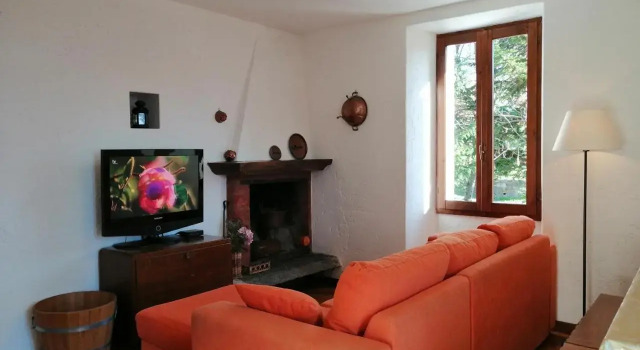 Casa Bucaneve & Ciclamino, Book Hotel Gravedona Como