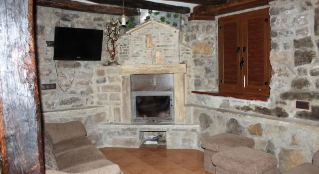 Casa Rural Las Machorras III y IV, Buchen Sie Hotel Espinosa de los Monteros 